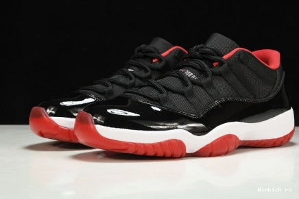 RED JORDAN LOW RETRO BLACK 